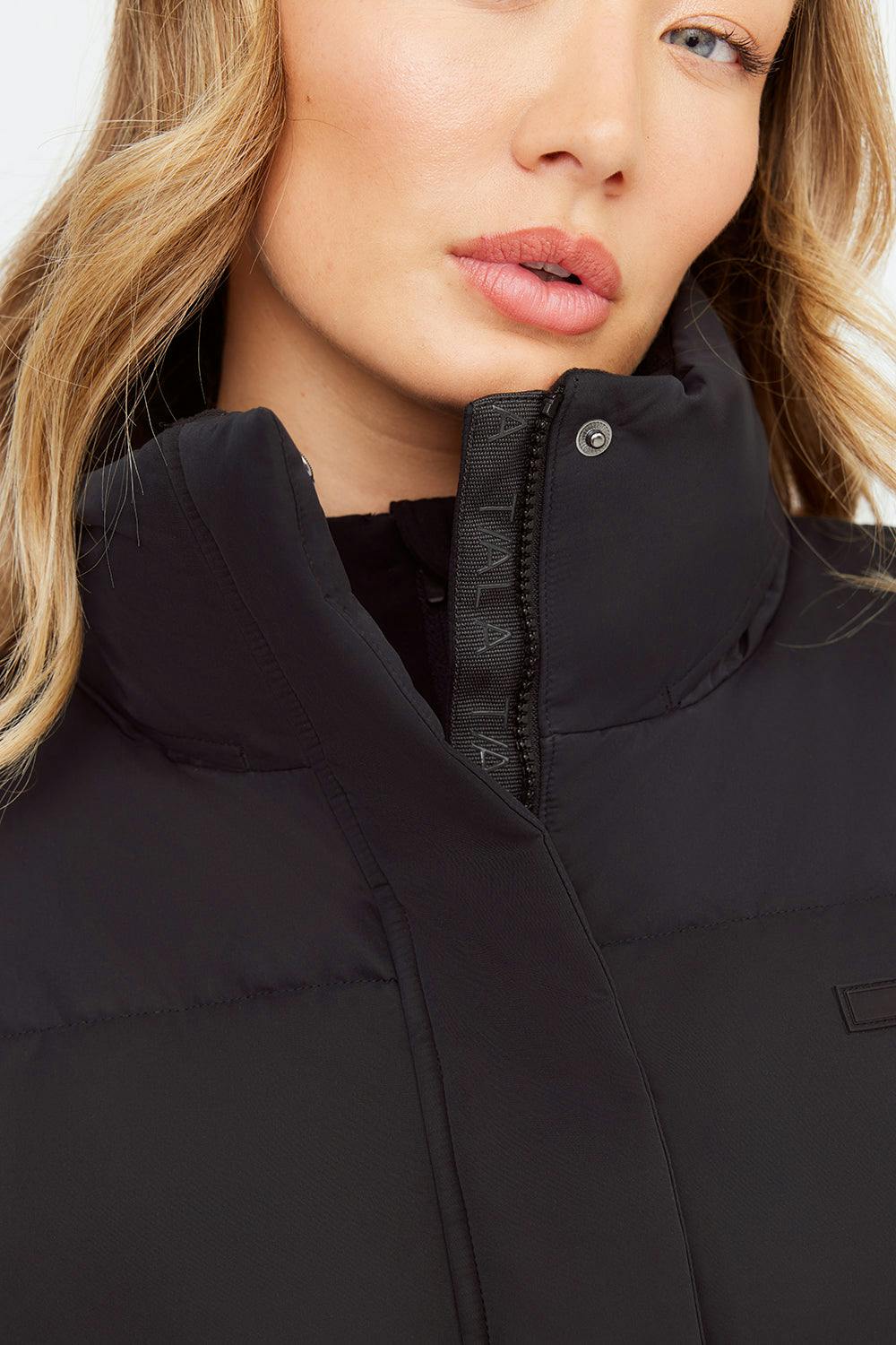 brand-images/STORM_PUFFER_BLACK_06_037_1698224272.jpeg